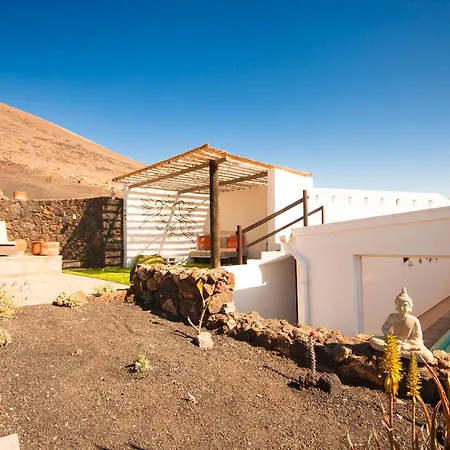 Casa Frangipani Tias